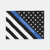 細い青い線の警察フラグモノグラム名(小) フリースブランケット (正面(横))