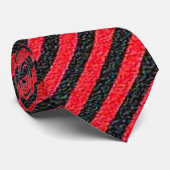 細い黒と赤の対角線のストライプ ネクタイ (ロール)