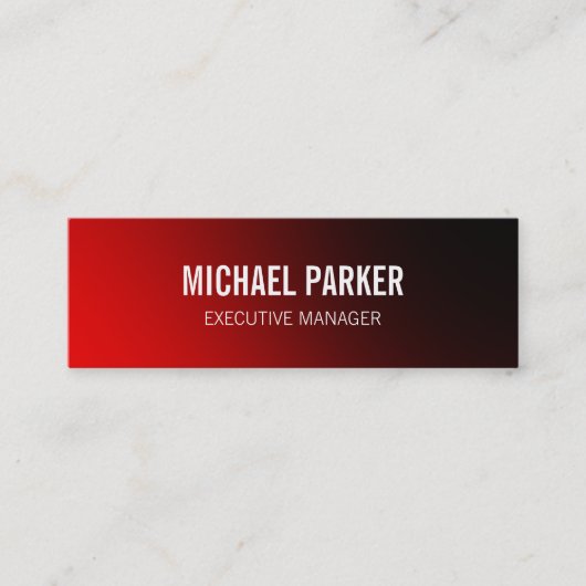 細く赤くはっきりしたな文字のスタイリッシュなプロフェッショナル スキニー名刺 (正面)