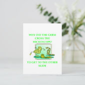 細菌生物学研究のジョーク ポストカード (スタンド正面)