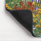 細道に沿うカラフルな庭 マウスパッド (コーナー)