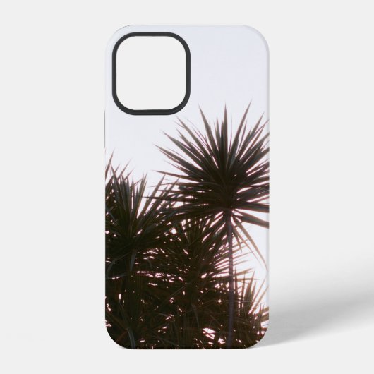 細長い葉の緑の木 iPhoneケース (裏面)