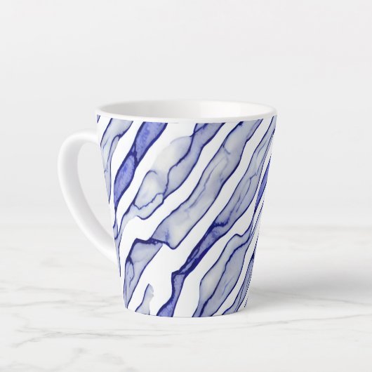 細長い青と白の大理石の静脈ラテマグ カフェラテマグ (左アングル)