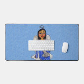 紺碧の空に天使の猫を描く黒髪の天使 デスクマット (キーボード&マウス)