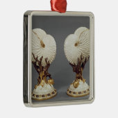 組のオウムガイとして形づくウスターのつぼ メタルオーナメント (右)