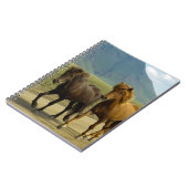 組のブラウンのアイスランド人の子馬 ノートブック (左側)