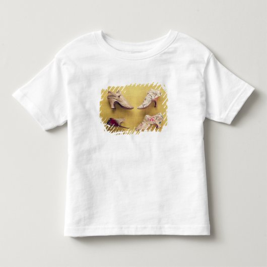 組の刺繍された靴、c.1714 トドラーTシャツ (正面)