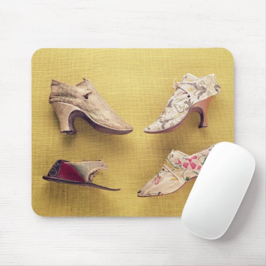 組の刺繍された靴、c.1714 マウスパッド (マウス)