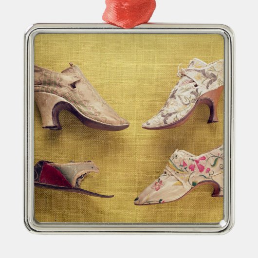 組の刺繍された靴、c.1714 メタルオーナメント (正面)