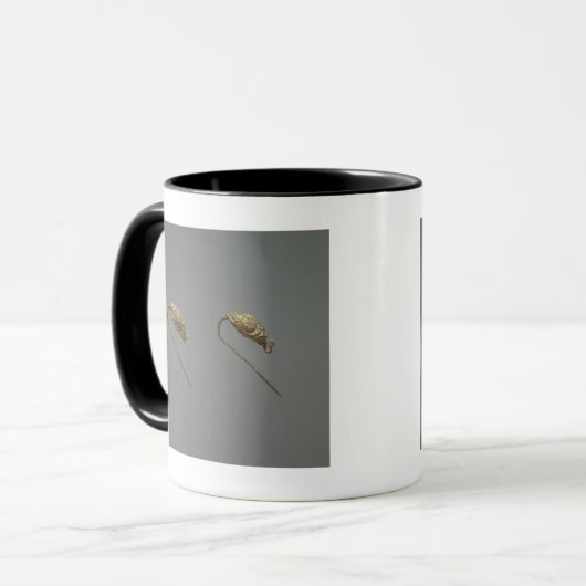 組の金ゴールドのイヤリング、Liaoの王朝 マグカップ (正面左)