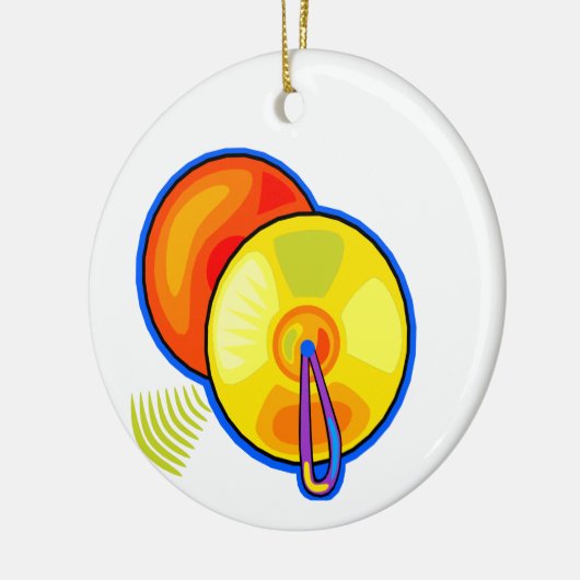 組の青いグラフィックで輪郭を描かれる黄色いシンバル セラミックオーナメント (左)