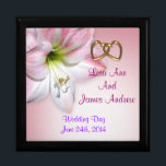 経結婚形箱 ギフトボックス<br><div class="desc">水結婚色のamaryllisの花がキャンバスに飾られた記念品ボックスの背景には、夫婦の名前と日付が結婚付いている。新郎新婦の特別な日の思救い出に最適な贈り物。名カスタマイズ前と日付また、フォントとフォントの色を変更できる。この美しい箱は特別な機会や誕生日に使用することができる。</div>