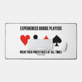 経験豊富なブリッジプレーヤー衣服彼らのトランプのポーカー顔 デスクマット (キーボード&マウス)