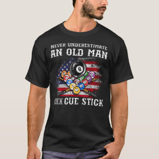経験豊富なプレーヤーを過小評価するな キューを使った戦略で Tシャツ