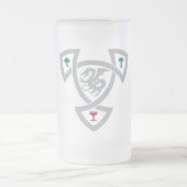 結び目が付いているDAoCの曇らされたガラスのマグ フロストグラスビールジョッキ (中央)