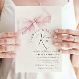 結び目のブライダルシャワーの招待状を結んでいるピンク 招待状