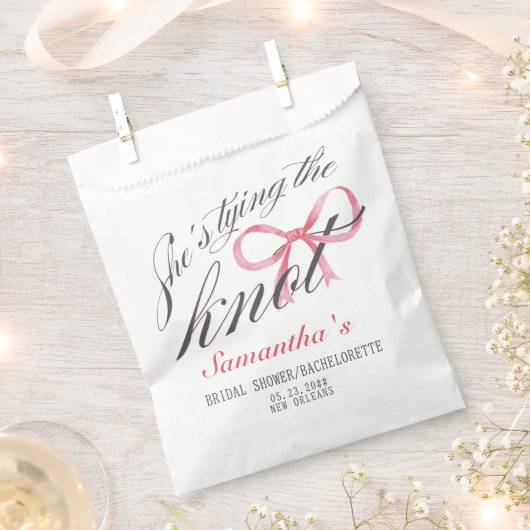 結び目の弓コケットブライダルシャワー フェイバーバッグ (クリップ留めされた状態)