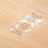 結び目の弓ブライダルシャワー アクリル招待状 (レイダウン)