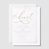 結び目の金ゴールドの台本結婚 ベラム紙招待状 (オフセット)