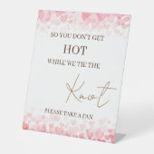 結び目を結んでいる間は熱くならないんだミニマル 台座サイン (正面)