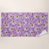 結合雑草シームレスパターン ビーチタオル (正面)