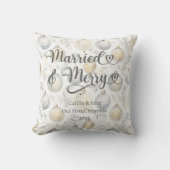 結婚おめでとう！最初のクリスマス☆新婚ゴールドオーナメント クッション (正面)