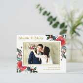 結婚おめでとう 赤い花のクリスマスフォト ポストカード (スタンド正面)