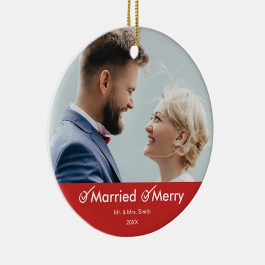 結婚したで、メリーな|機知に富んだ休日の写真 セラミックオーナメント (右)