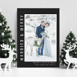 結婚したとメリーの結婚写真黒 シーズンカード<br><div class="desc">シンプルモダンメリース結婚したトと結婚の写真の休日のフラットカードの背面に2番目の写真を付けた。</div>