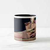 結婚したなカップルの石棺、525-500紀元前に ツートーンマグカップ (中央)