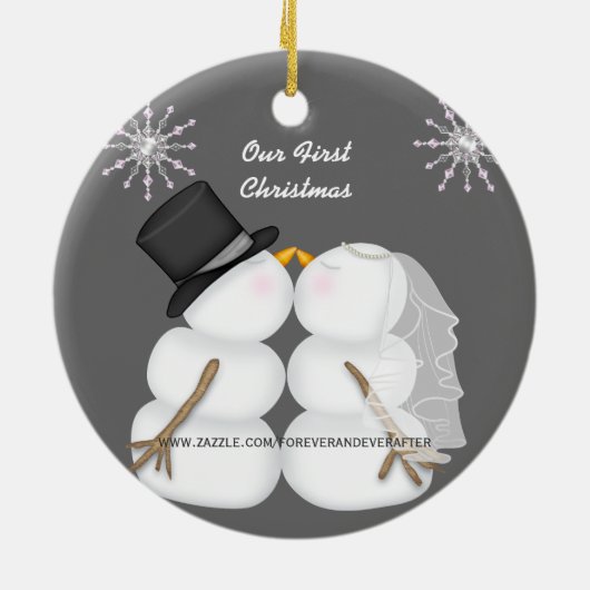 結婚したなキスをするな雪だるま私達の初めてのクリスマス セラミックオーナメント (裏面)