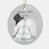結婚したなキスをするな雪だるま私達の初めてのクリスマス セラミックオーナメント (左)