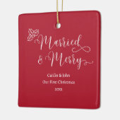 結婚したカスタムメリー第1回クリスマス新婚グリーン セラミックオーナメント (左)