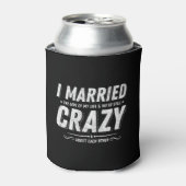 結婚したカップルおもしろい記念日引用文ラブ 缶クーラー (缶正面)