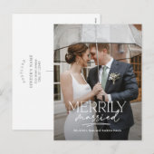 結婚したカップルの楽しいホリデー ポストカード (正面/裏面)