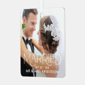 結婚したクリスマスカスタムウェディングフォトモノグラム メタルオーナメント (正面左)