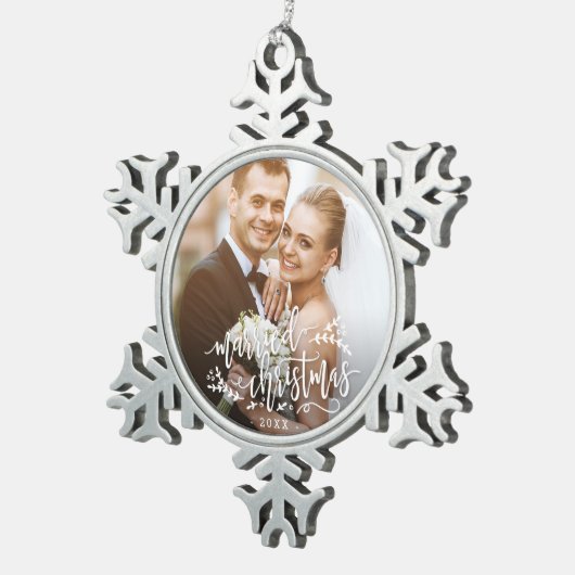 結婚したクリスマスカスタムフォトクリスマスオーナメント スノーフレークピューターオーナメント (右)