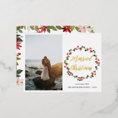 結婚したクリスマスベリーリースカップルの写真 箔シーズンポストカード (正面/裏面)