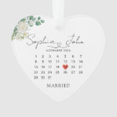 結婚したクリスマス結婚の日付ハートスクリプト オーナメント (正面)