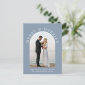 結婚したメリーArch Photo Dusty Blue Christmas シーズンポストカード (スタンド正面)