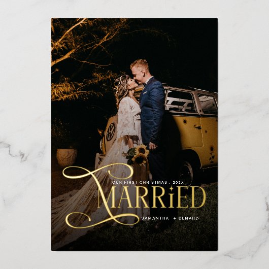 結婚した年の最初のクリスマス 結婚カップル2枚の写真 箔シーズンカード (正面)