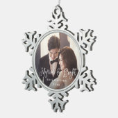 結婚した明るい |の結婚写真 スノーフレークピューターオーナメント (右)