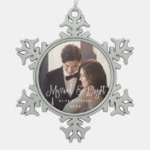 結婚した明るい |の結婚写真 スノーフレークピューターオーナメント (正面)