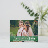 結婚した&カップフォトメリーポストカードグリーントリム シーズンポストカード (スタンド正面)