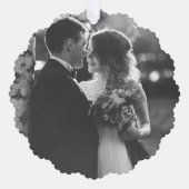 結婚した&スクリプメリート赤い格子模様の写真クリスマス オーナメントカード (正面)