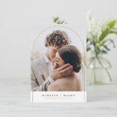 結婚した&メリー金ゴールドアーチクリスマスホリデー写真 シーズンカード (スタンド正面)