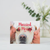 結婚した&赤カスタム写真の日付 ポストカード (スタンド正面)