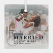 結婚してとても幸せな写真 ウェディング 新婚夫婦 ガラスオーナメント (正面)