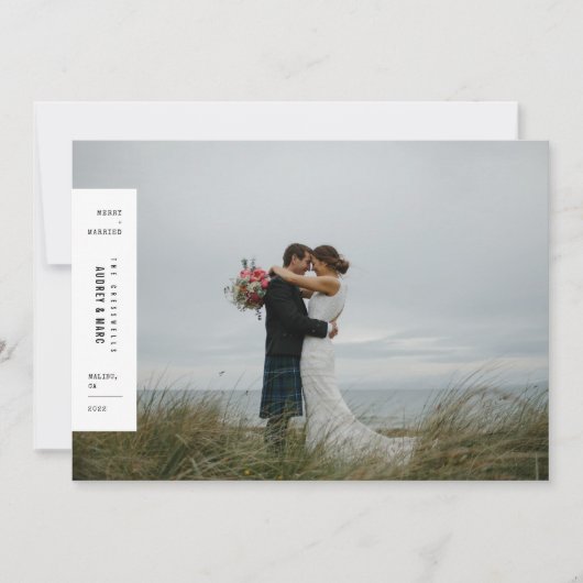 結婚してるミニマリストのクリスマスウェディングフォト シーズンカード (正面)