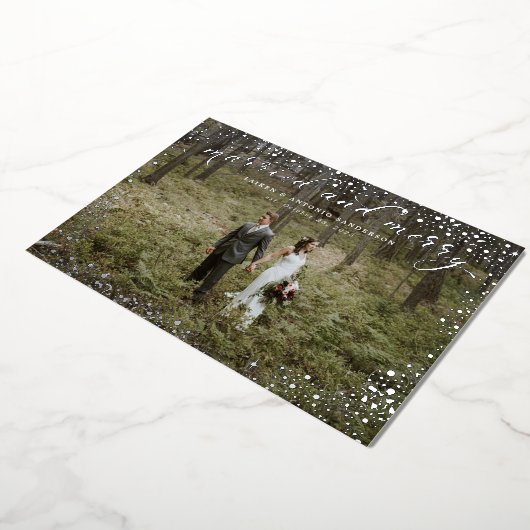 結婚して幸せな新婚生活とウェディング 箔シーズンカード (回転した状態)